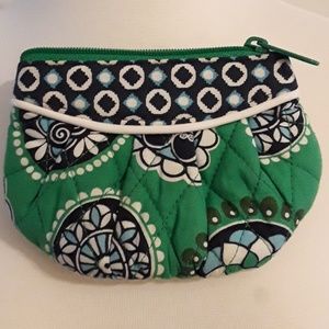 Veta Bradley coin purse. Zip closure.  Green/white